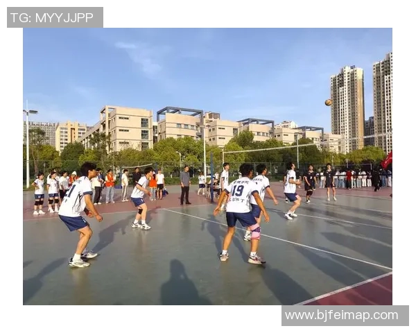 围绕联赛发展与未来趋势探讨国内外体育赛事的创新与竞争格局 围绕联赛发展与未来趋势探讨国内外体育赛事的创新与竞争格局